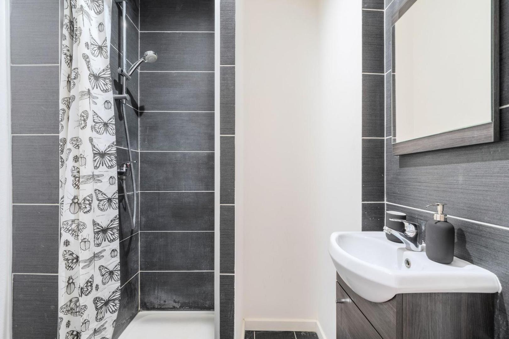 Beautiful Renovated Appart In The Center Of Lila Exterior foto